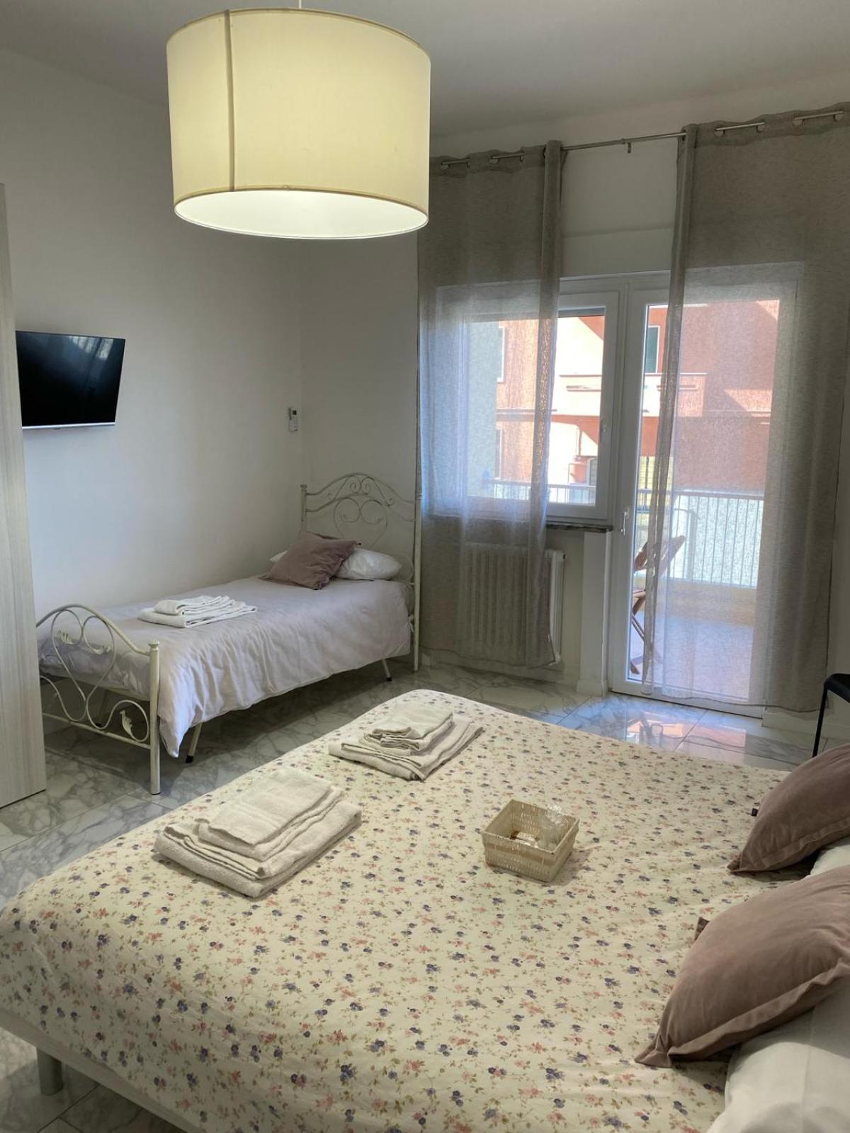 בארי Ennio Rooms מראה חיצוני תמונה