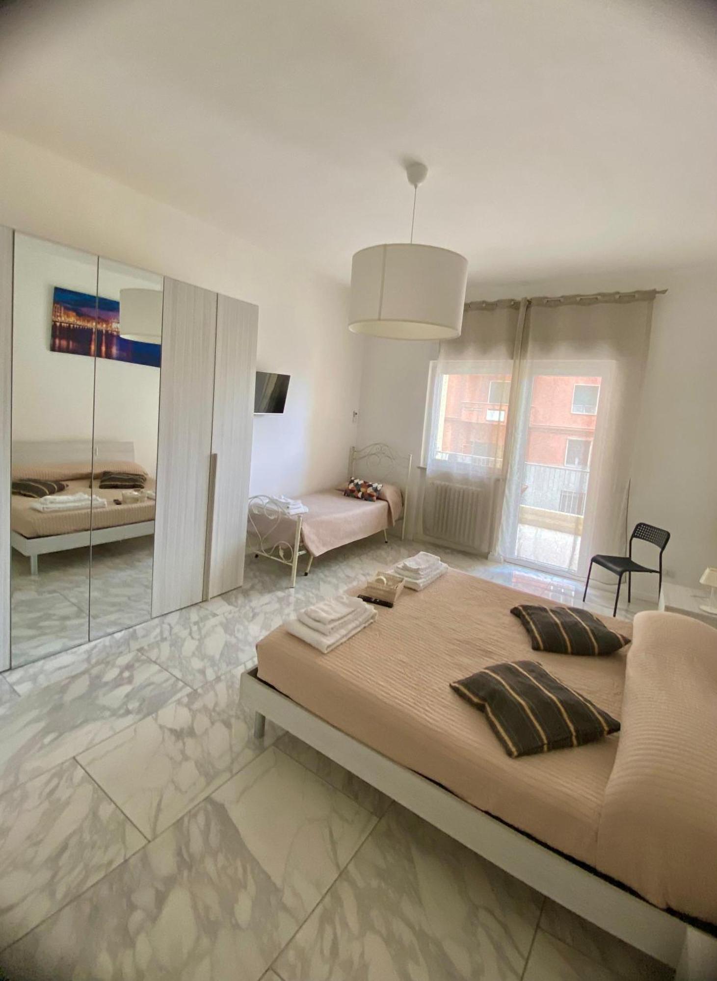 בארי Ennio Rooms מראה חיצוני תמונה
