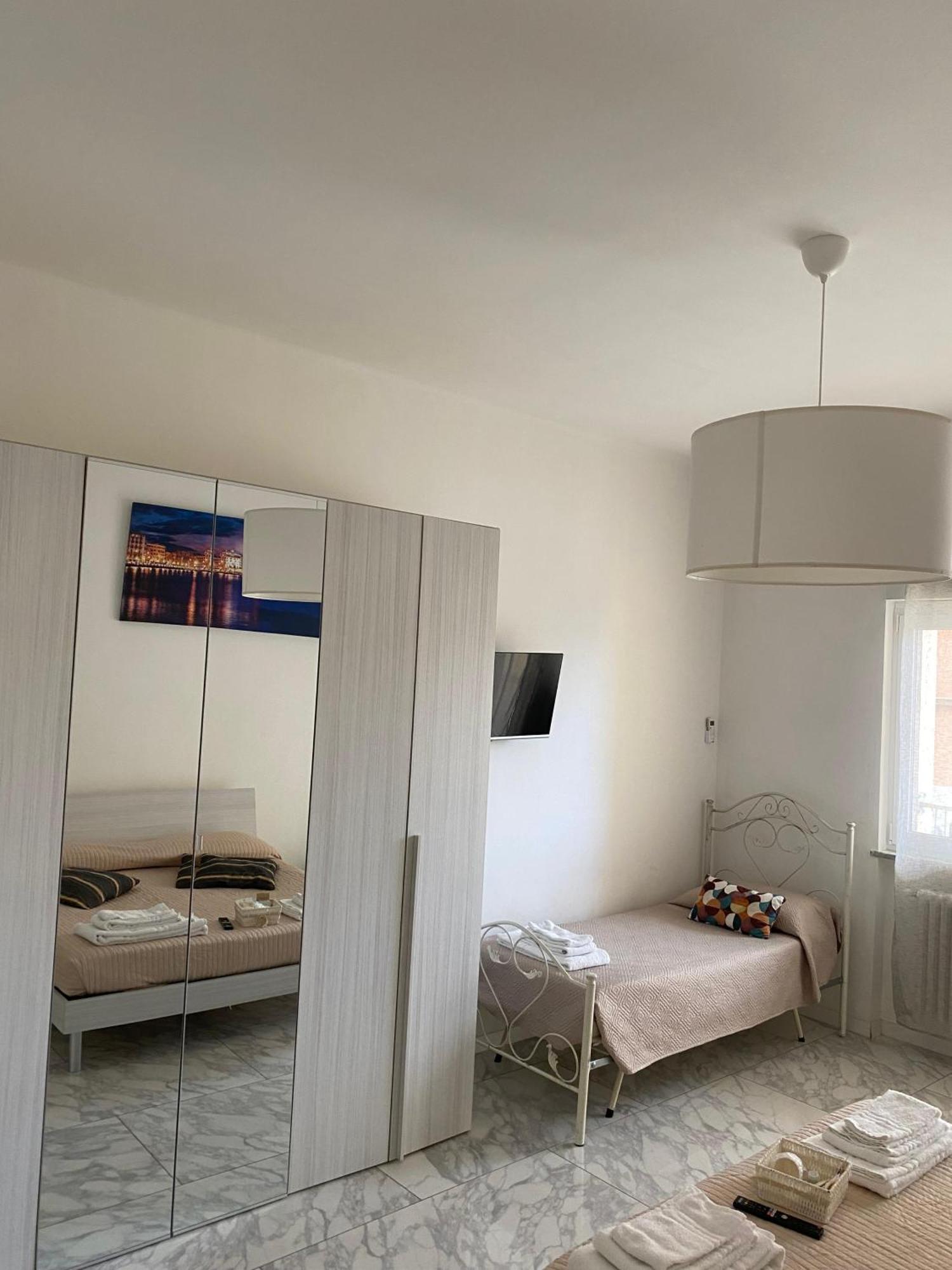 בארי Ennio Rooms מראה חיצוני תמונה