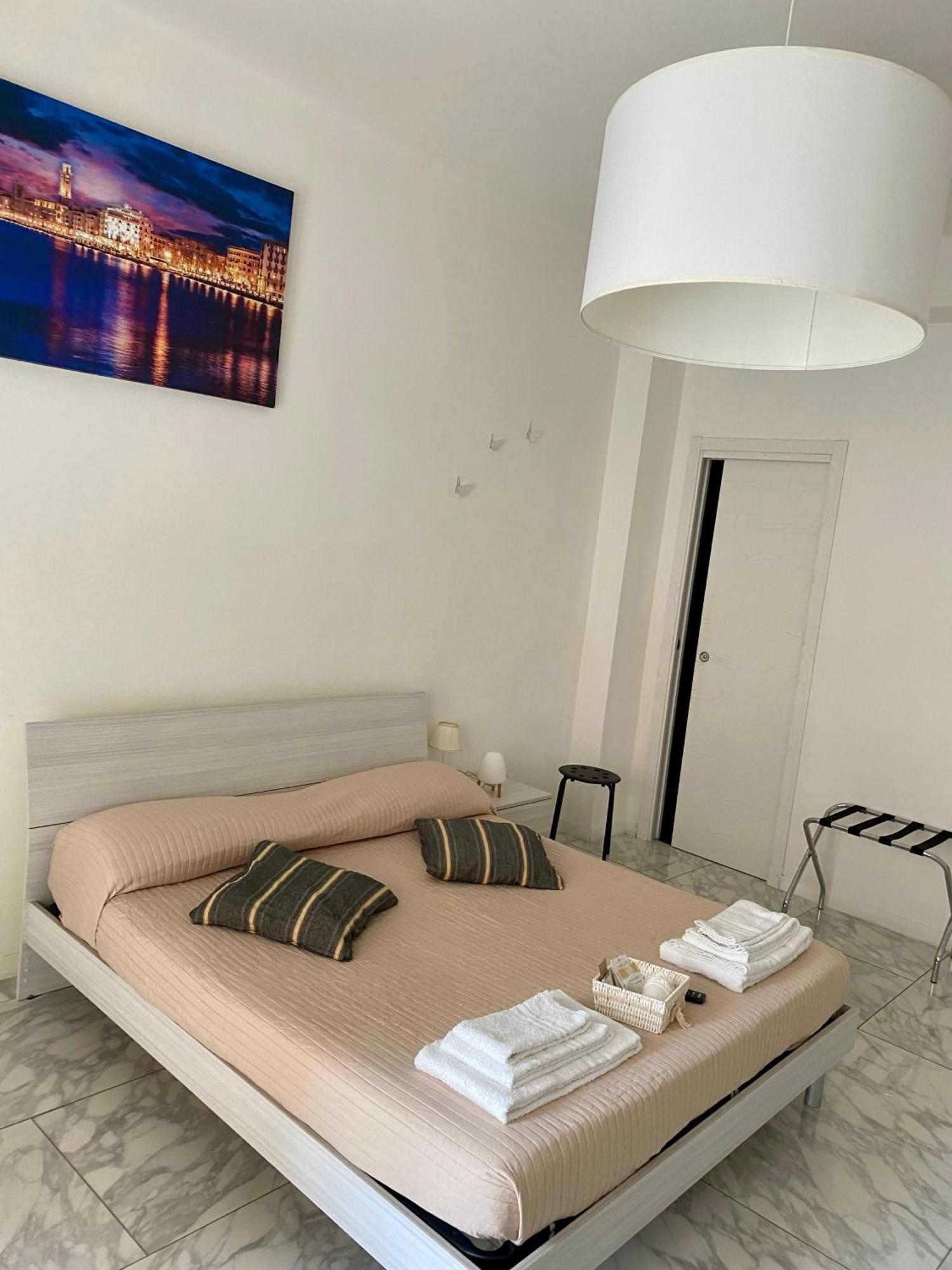 בארי Ennio Rooms מראה חיצוני תמונה